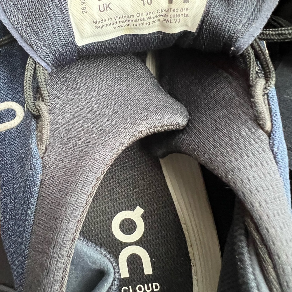 gentle wear Running shoes